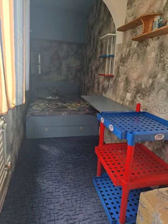 Уютная квартира в центре города с видом на горы, город и море