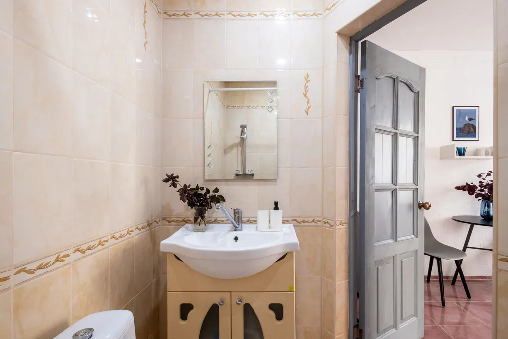 Квартира Большая светлая комната с видом на террасу — Сочи