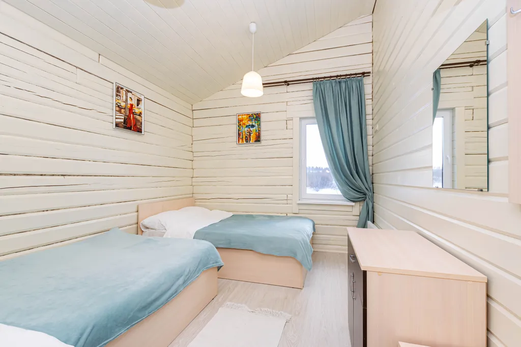 Дом на берегу озера