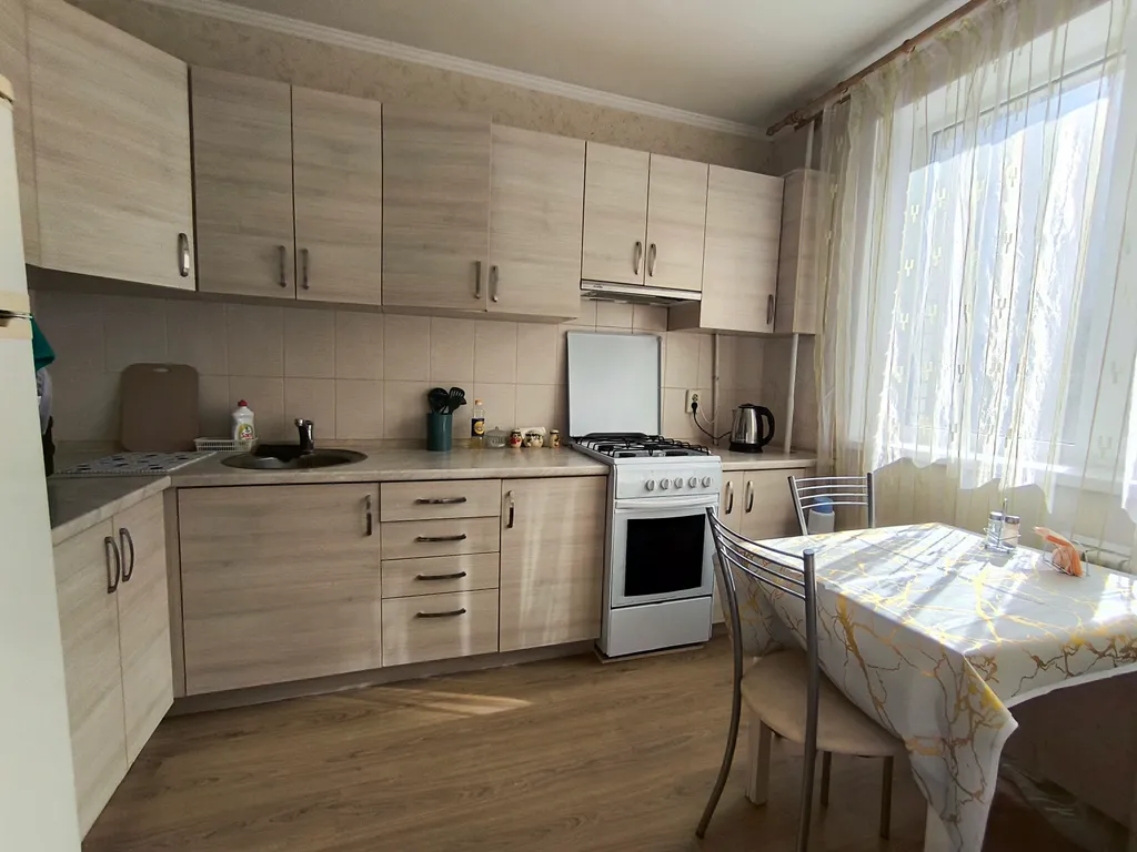 Уютная и светлая квартира Солнышко у парка 300-летия