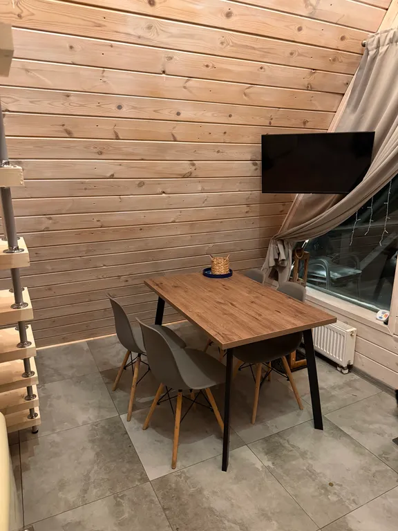 Дом с видом на озеро рядом с Ладожскими шхерами