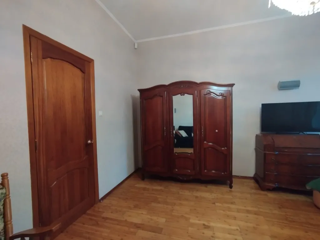 Квартира Шикарная меблированная комната в готическом замке в центре Москвы — Москва