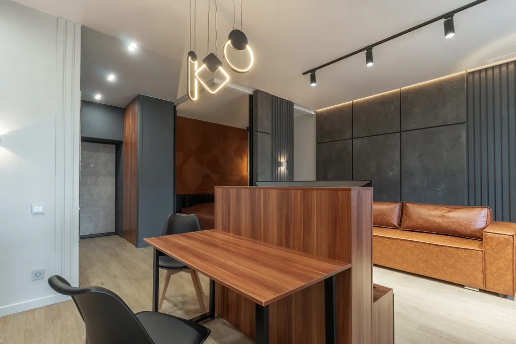 Дизайнерская студия с джакузи и камином