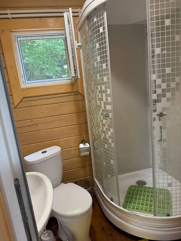 Коттедж "Лесные домики"в горах у моря