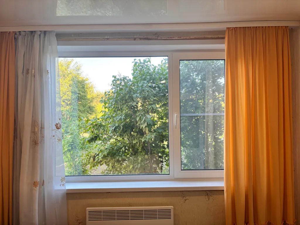 Уютный дом на берегу реки