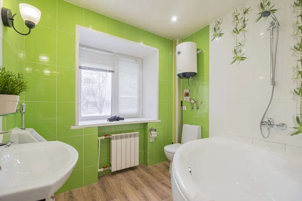 Двухкомнатная квартира с большой ванной в самом центре