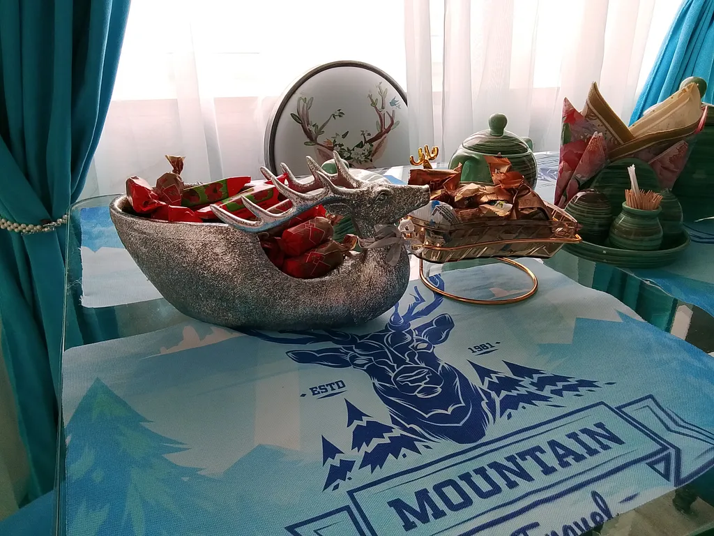 Очень уютная оленья хатка