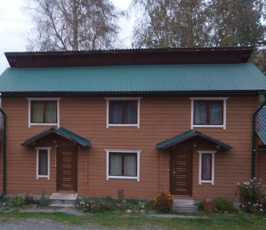 Коттедж в близи озера Ая