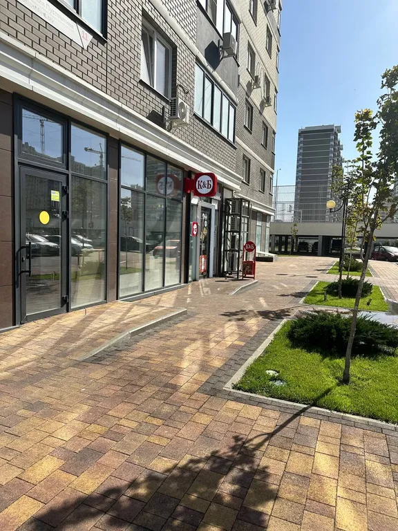 Просторная студия в доме класса комфорт плюс