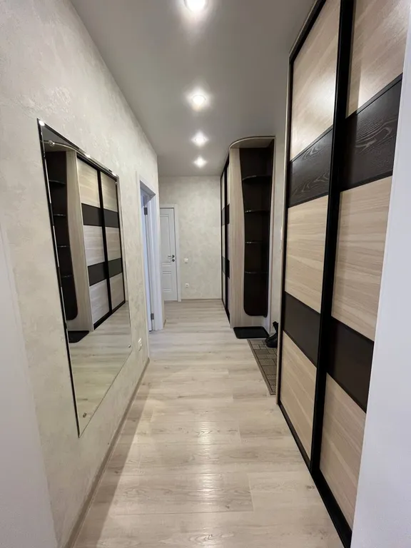 Трехкомнатная квартира-студия в центральном районе