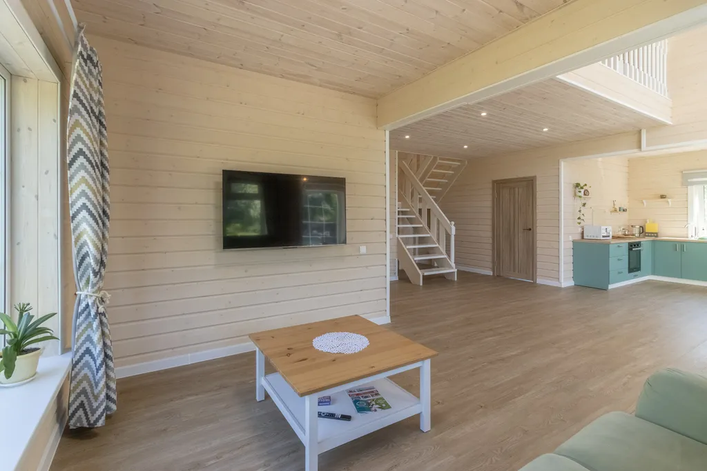 Коттедж Дом с бассейном в Карелии — Деревянное