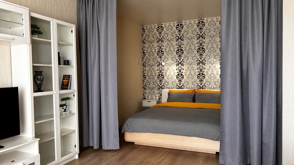 Уютный уголок для путешественников с видом на реку Волга