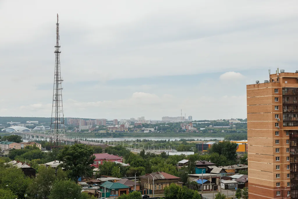 Квартира возле 130 квартала с панорамным балконом