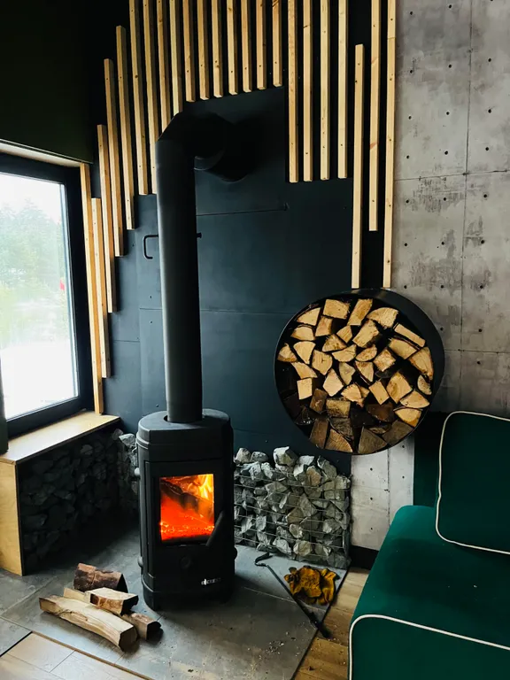 Домик на озере