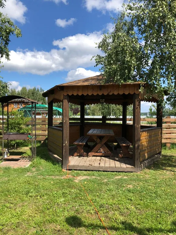 Дом на озере