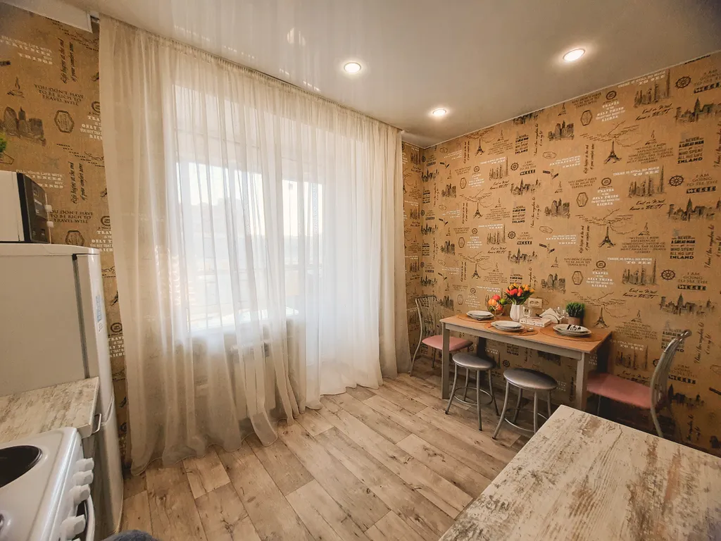 2-комнатная в центре города, рядом УИГА, Академия речи, Глазцентр