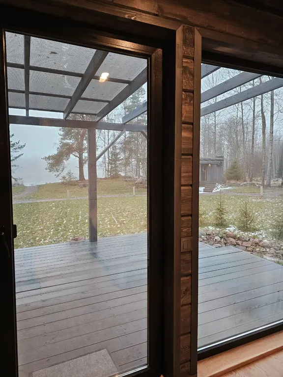 Коттедж Вилла Yksi c видом на озеро и зоной барбекю — Приозерск