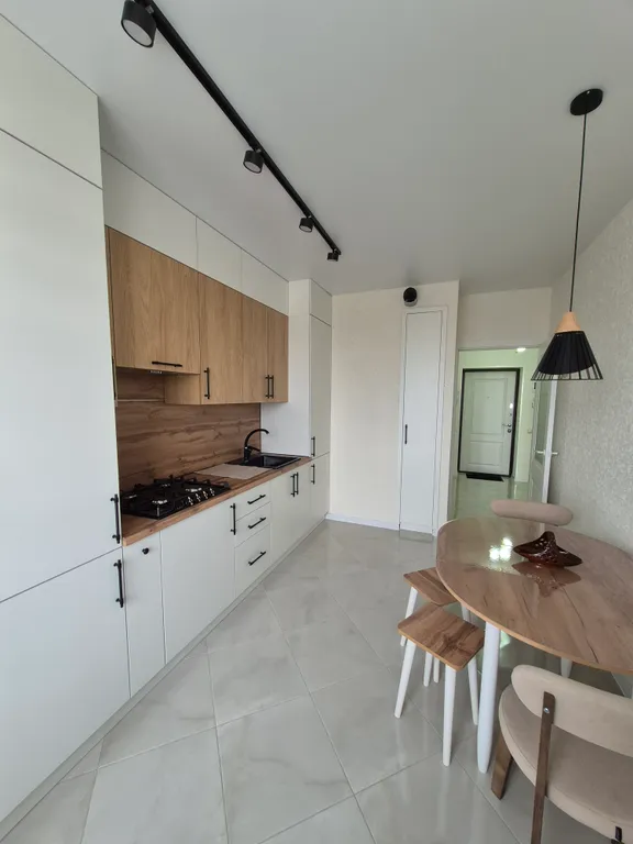 Уютная светлая квартира с видом на город