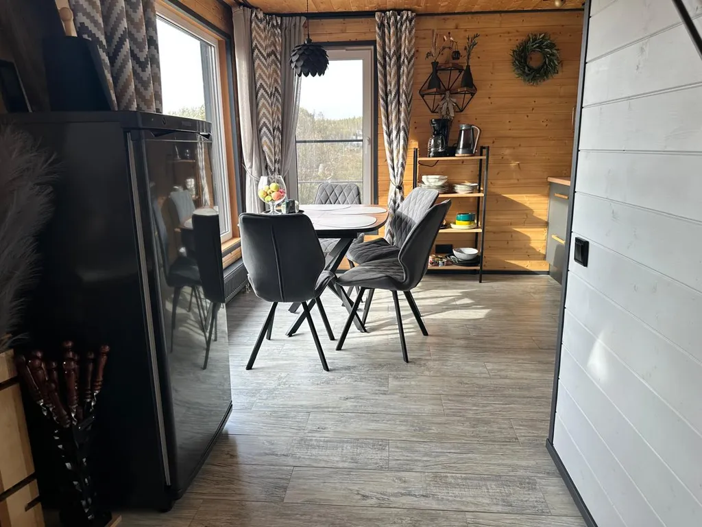 Шале у озера