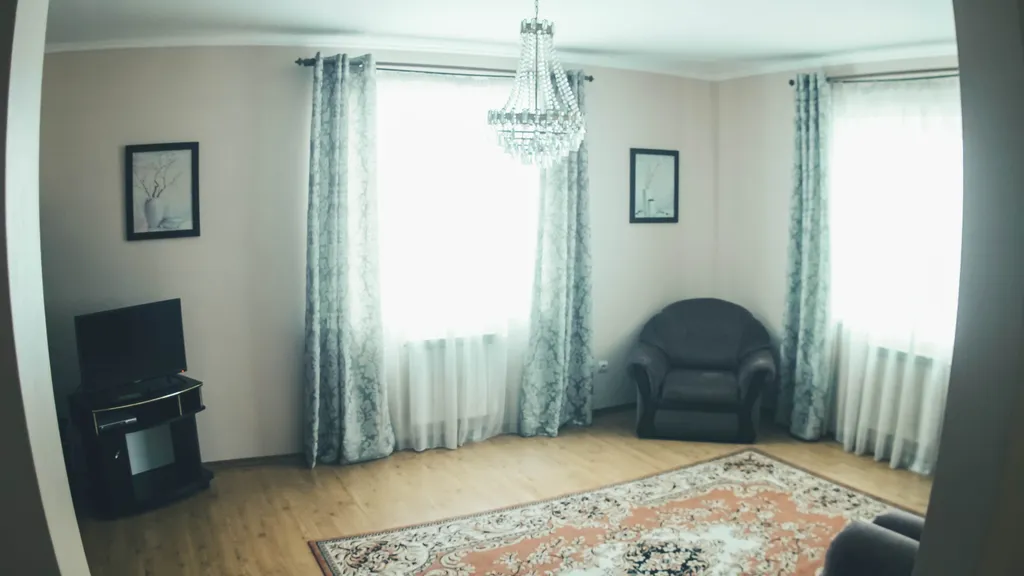 Городской коттедж с сауной и бильярдом в Гродно