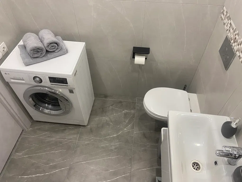 Квартира 2-комнатная квартира в Академгородке возле детского центра Мозайка — Новосибирск