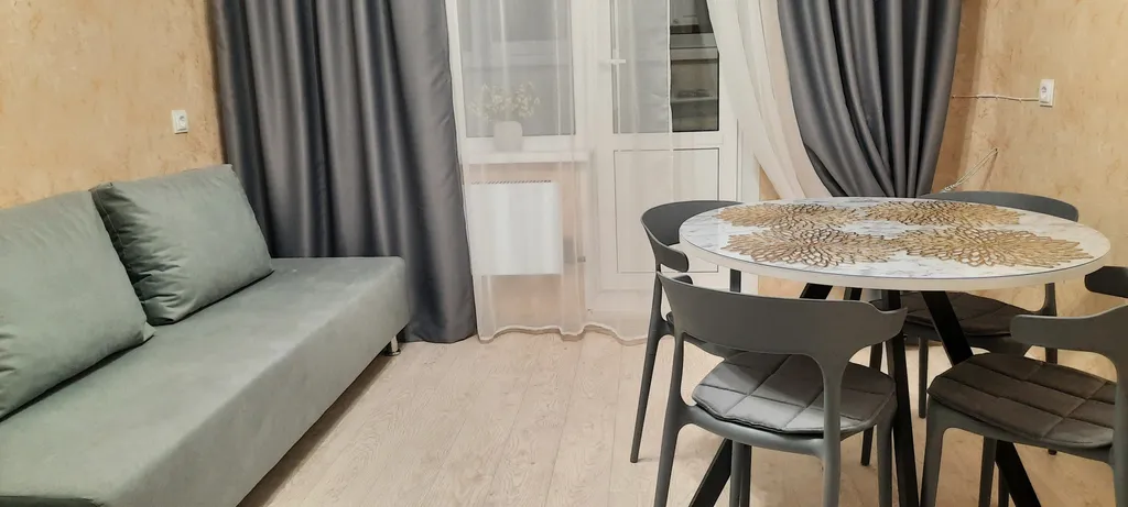 Квартира в новом доме с новой мебелью и техникой