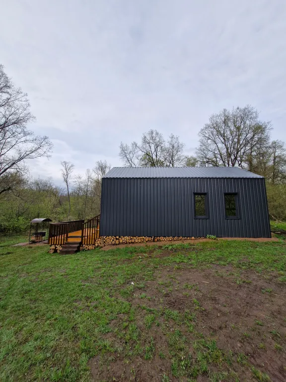 Абсолютнo новый уютный дoм в лесу с чаном на террасе