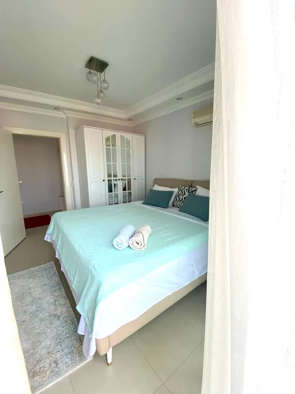 Элитная квартира с террасой и видом на море