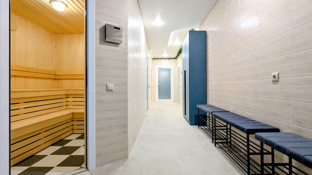 Дом с бассейном, сауной и бильярдом