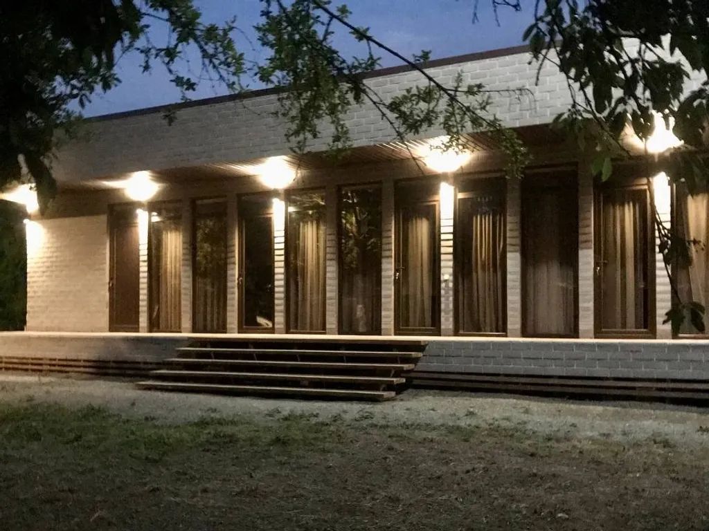 Дом с морем за калиткой