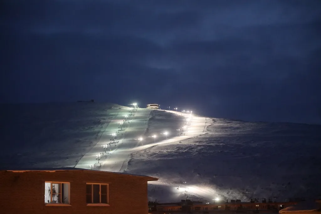 Квартира Квартира в центре с видом на озеро — Кировск