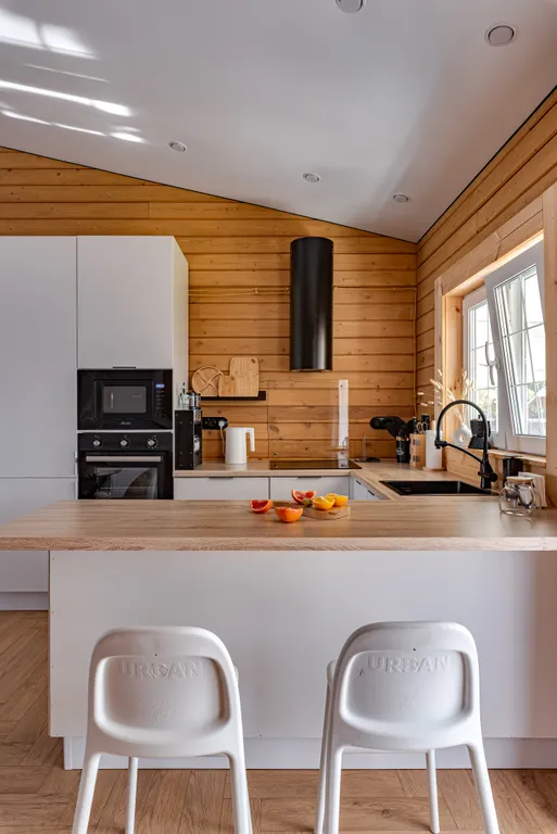 Просторный дом недалеко от озера