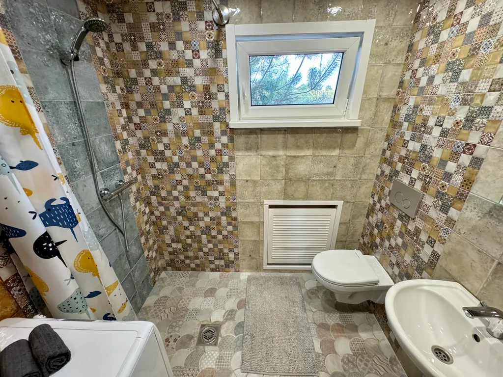 Семейный дом с баней и джакузи