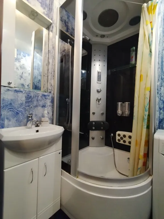 Квартира с шикарной кроватью