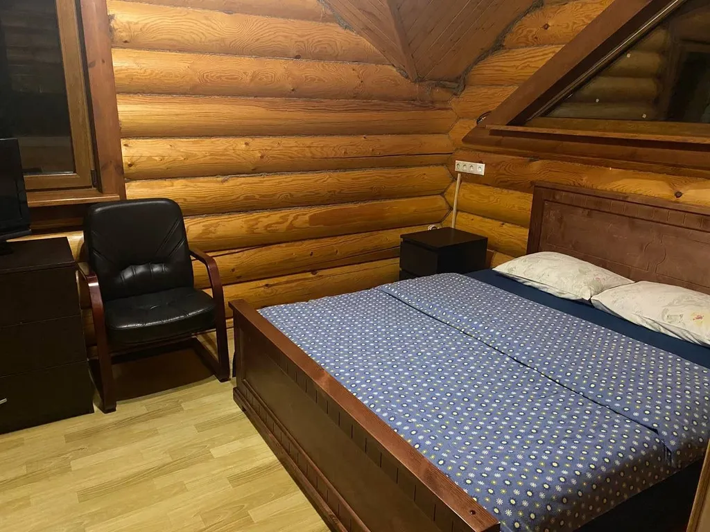 Коттедж с бассейном