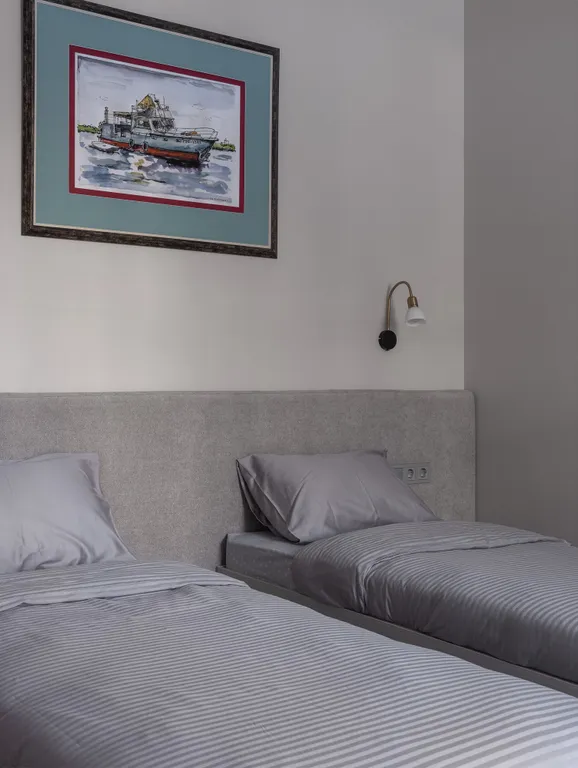 Дом на набережной