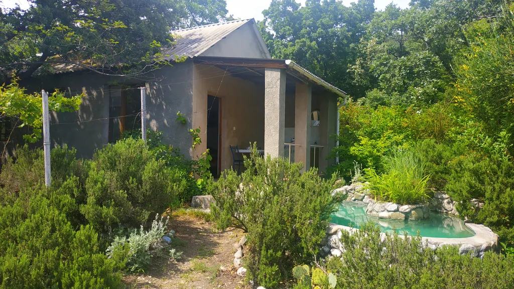 Комфортный номер в уютном домике