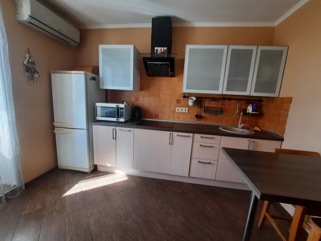 Квартира возле стадиона Галицкого