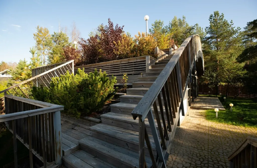 Дизайнерский коттедж с садом на крыше