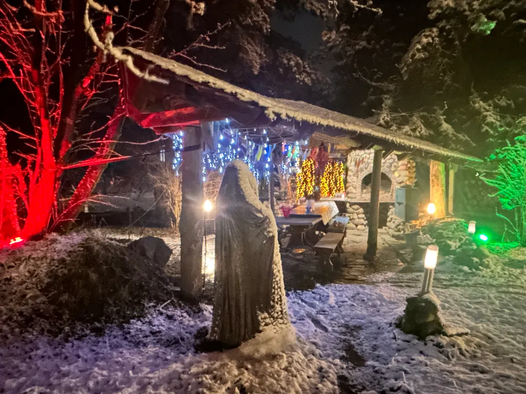 Коттедж Коттедж на 16 мест, семейные праздники, для ретриты, мероприятия, баня — Москва