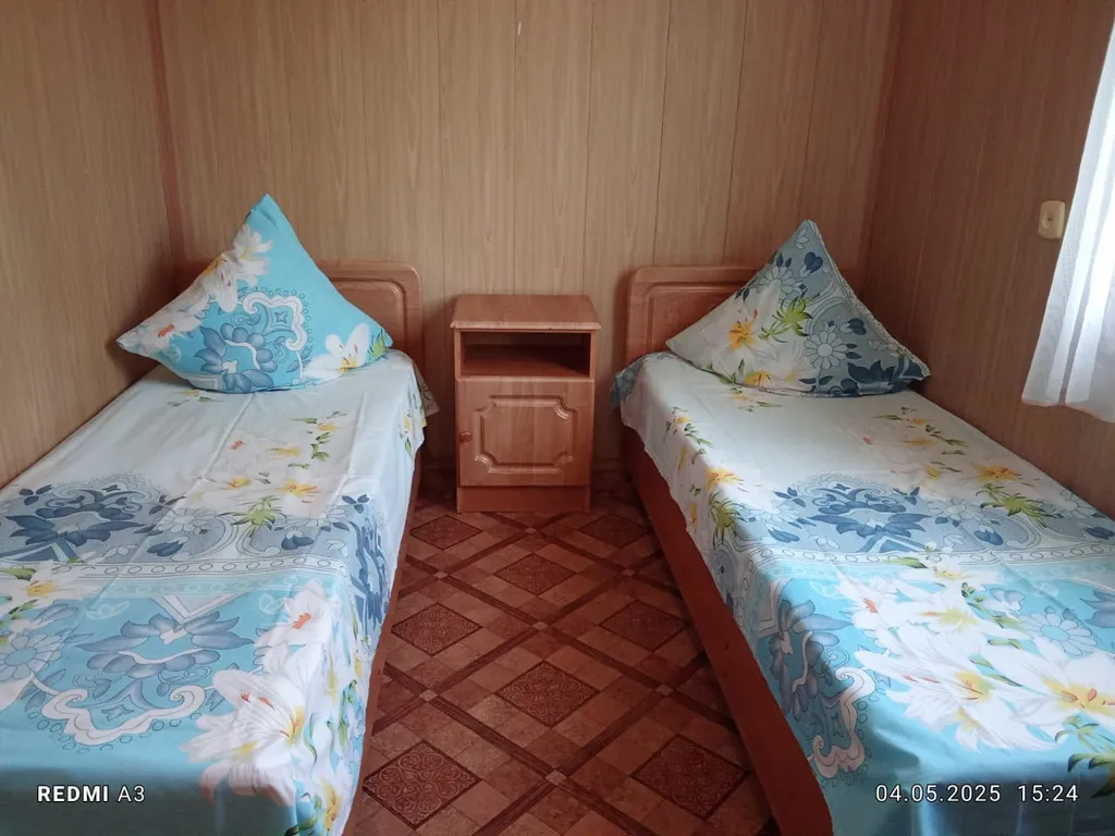 Квартира Двухместный номер "Эконом" с двумя отдельными кроватями — аренда посуточно в Вардане