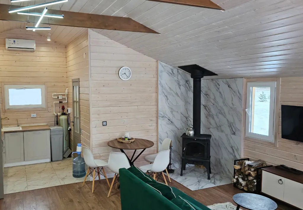 Уединенный дом в лесу