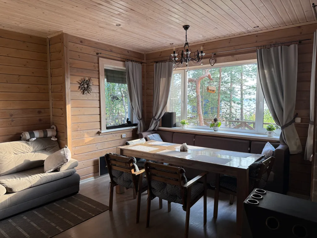 Дом на берегу