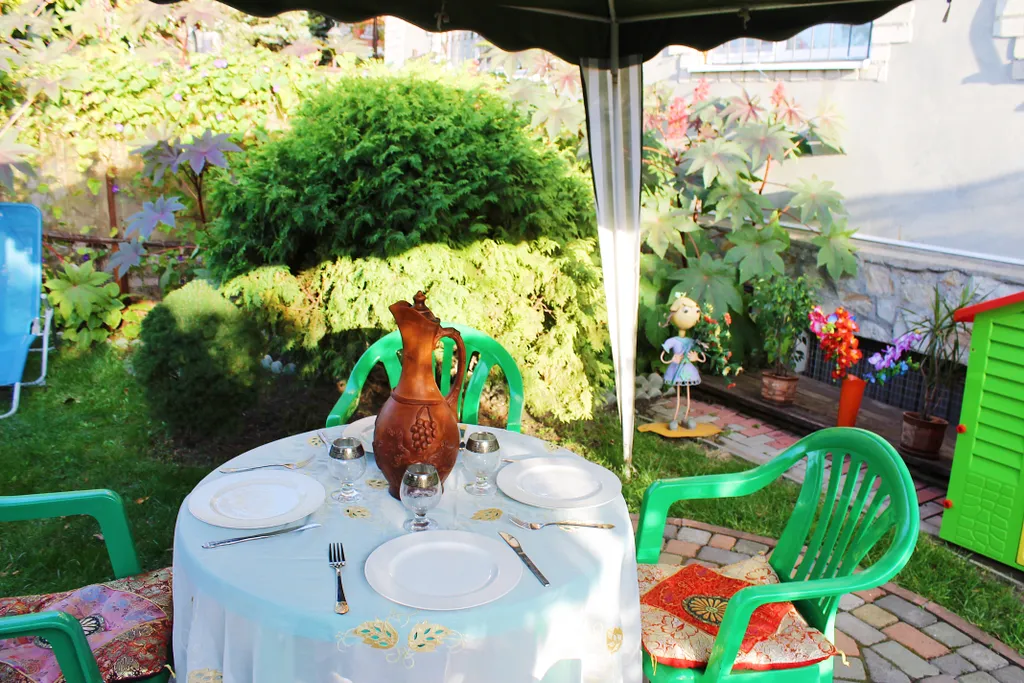 Коттедж у моря со своим двором до 11 человек, беседка, костровая чаша.