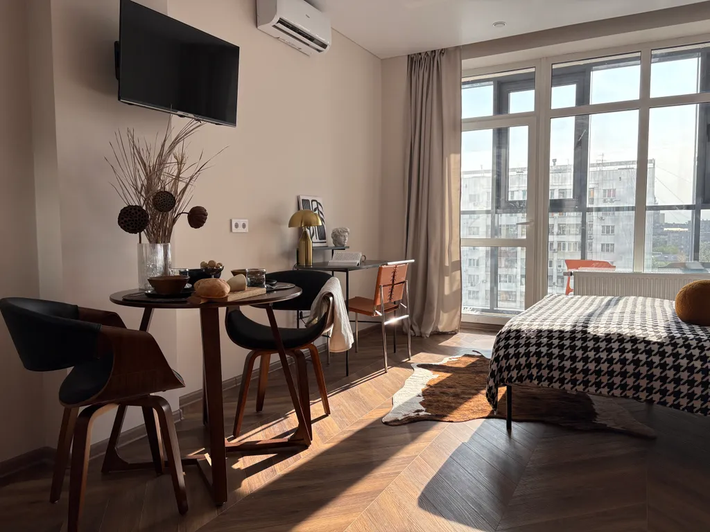 Красивая видовая квартира в центре в элитном ЖК