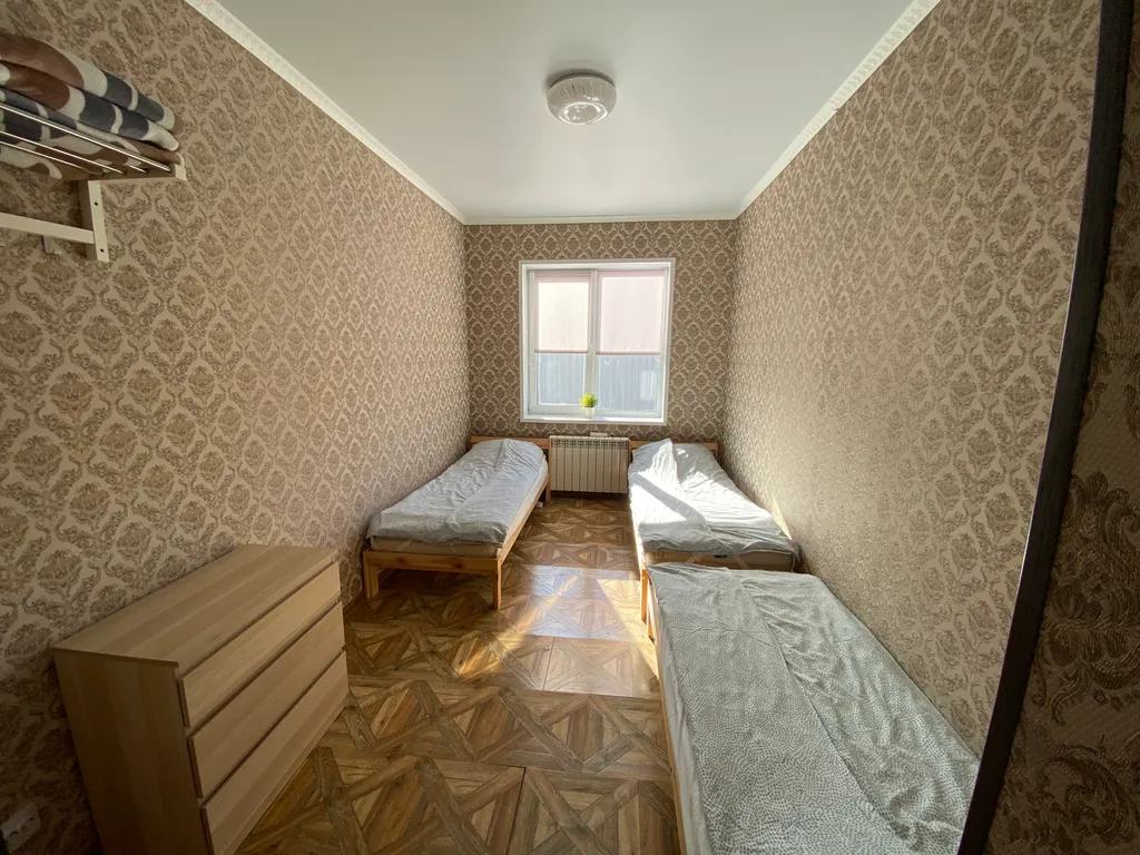 Уютный гостевой дворик в живописном тихом уголке