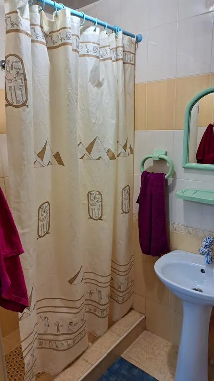 Коттедж Коттедж Уютный 3-комнатный частный сектор — Евпатория