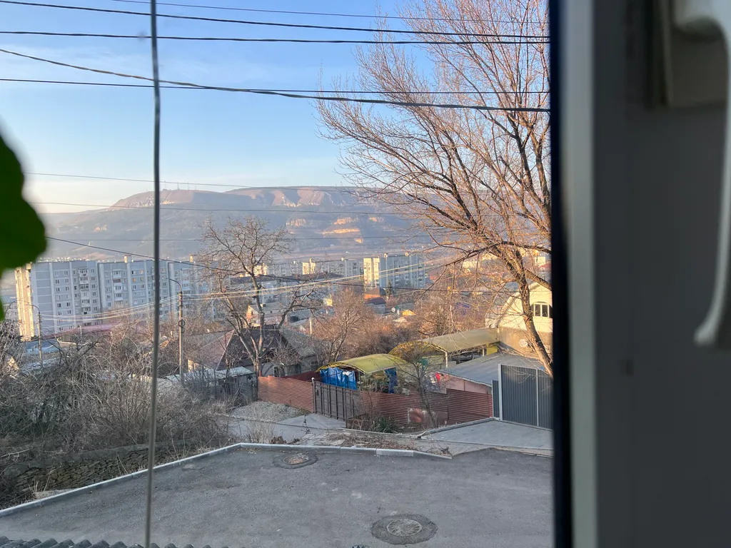 Семейный номер с видом на горы