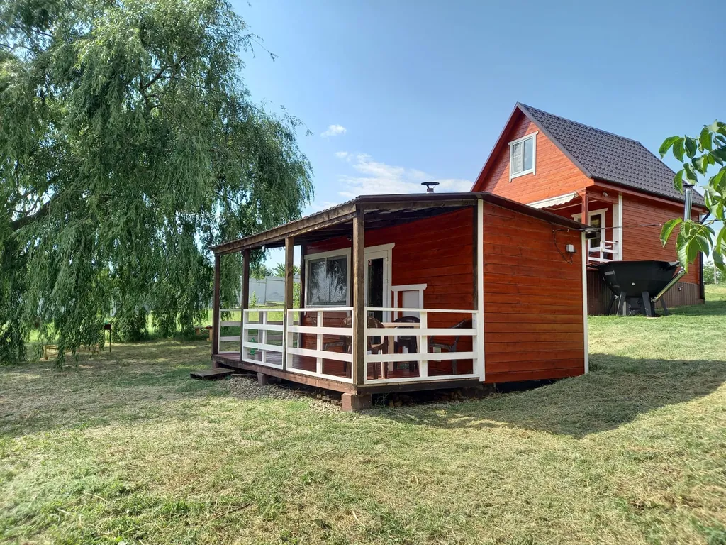 Новый дом-сруб у реки в живописном месте, баня, банный чан, рыбалка