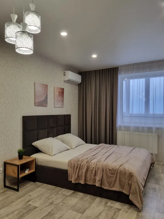 Квартира Светлая уютная студия в центре с видом на Энгельс, Саратов и Волгу — аренда посуточно в Энгельс